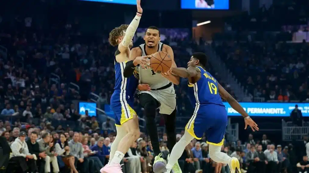 Victor Wembanyama scores 41 points and 18 rebounds against Warriors on April 1 2026